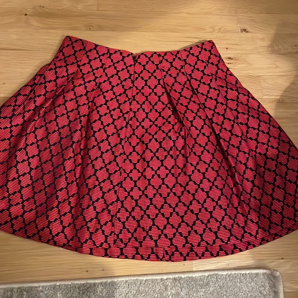 Banana Republic red and black A line skirt excellent condition barely worn! - Picture 3 of 5